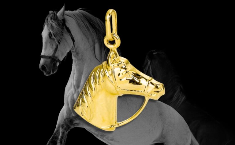 Pferde Anhänger in Gold