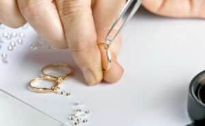 Diamantringe-Basel-2024 | Au Bijou GmbH Uhren & Schmuck | Au Bijou GmbH Uhren & Schmuck